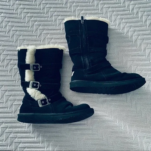 Ugg Boots - Picture 1 of 10
